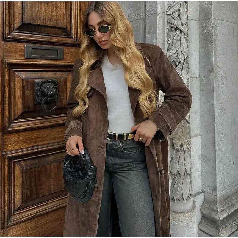 Manteau long vintage en suède avec ceinture